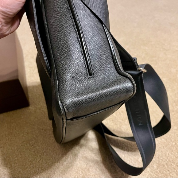 Louis Vuitton - Mens Messenger - Roman - Picture 4 of 13